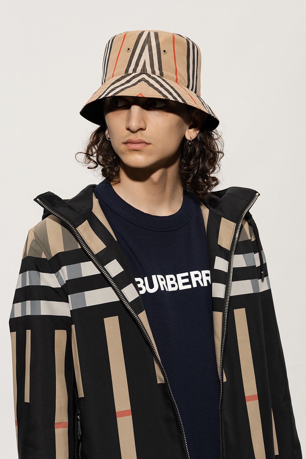 Burberry clearance reversible hat